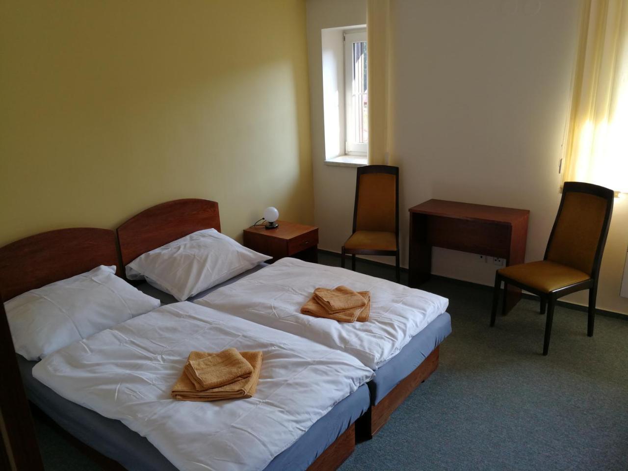 Javorná Hotel U Andela Michaela מראה חיצוני תמונה
